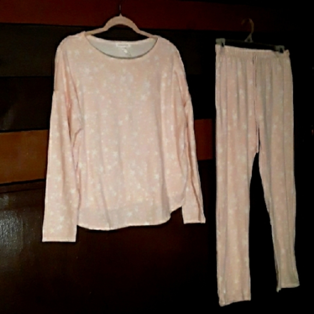 Caution To The Wind Medium Pink & White Star Pajama Set